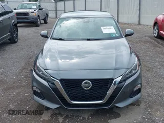 2021 Nissan Altima 2.5 SV with VIN 1N4BL4DV0MN329261, listed as a IAAI auction lot 39970665 with 70,287 mi miles. Bid and sale history available at carsss.com. Image 12.