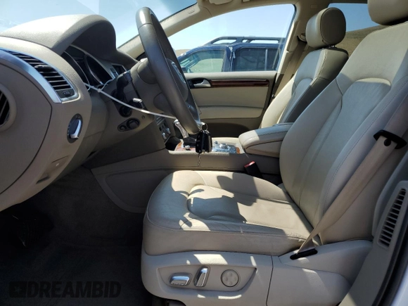 2014 Audi Q7 Premium Plus z VIN WA1LGAFE9ED006746, wystawiony jako Copart lot #64486785 z przebiegiem 90 129 mil mil oraz Szkoda całkowita • Salvage title. Historia ofert i sprzedaży dostępna na DreamBid. Obrazek 7.
