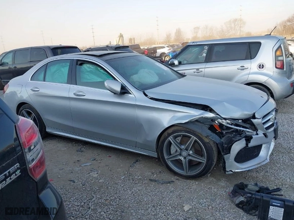 2015 Mercedes-Benz C-Class C 300 Luxury with VIN 55SWF4KB3FU032836, listed as a IAAI auction lot 41771292 with 80,288 mi miles. Bid and sale history available at carsss.com. Image 13.