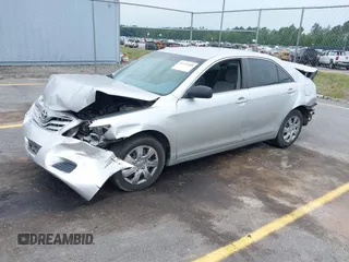 2011 Toyota Camry LE z VIN 4T1BF3EK1BU209614, wystawiony jako IAAI lot #42193388 z przebiegiem 197 732 mil mil oraz . Historia ofert i sprzedaży dostępna na DreamBid. Obrazek 2.