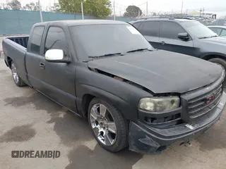 2001 GMC Sierra 1500 SLE with VIN 2GTEC19V511242659, listed as a IAAI auction lot 42441107 with 181,025 mi miles and . Bid and sale history available at DreamBid. Image 1.
