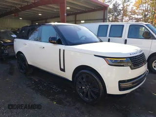 2023 Land Rover Range Rover SE z VIN SALKP9FU3PA072844, wystawiony jako IAAI lot #40742483 z przebiegiem 5 272 mil mil oraz . Historia ofert i sprzedaży dostępna na DreamBid. Obrazek 1.