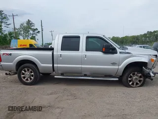 2013 Ford F-250 XL z VIN 1FT7W2BT9DEB39651, wystawiony jako IAAI lot #41977661 z przebiegiem 141 487 mil mil oraz . Historia ofert i sprzedaży dostępna na DreamBid. Obrazek 13.