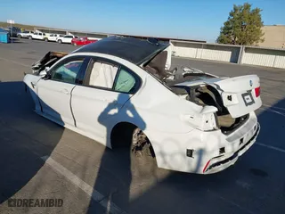 2019 BMW M5 with VIN WBSJF0C50KB284594, listed as a IAAI auction lot 41410008 with 1 mi miles. Bid and sale history available at carsss.com. Image 3.