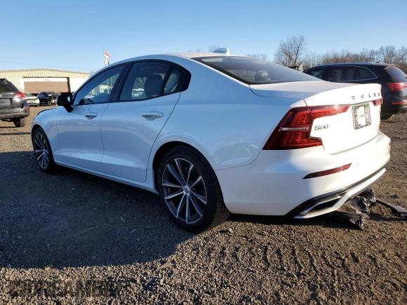 2022 Volvo S60 Momentum with VIN 7JRL12TZ2NG174152, listed as a Copart auction lot 80916494 with 42,312 mi miles and Salvage Title. Bid and sale history available at carsss.com. Image 2.