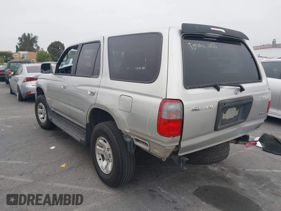 1999 Toyota 4Runner SR5 z VIN JT3GN86RXX0130788, wystawiony jako IAAI lot #42451527 z przebiegiem 225 782 mil mil oraz . Historia ofert i sprzedaży dostępna na DreamBid. Obrazek 3.