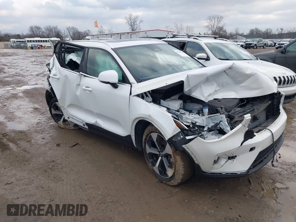 2024 Volvo XC40 Plus Bright Theme with VIN YV4L12UE5R2339783, listed as a IAAI auction lot 41054542 with 18,874 mi miles. Bid and sale history available at carsss.com. Image 1.