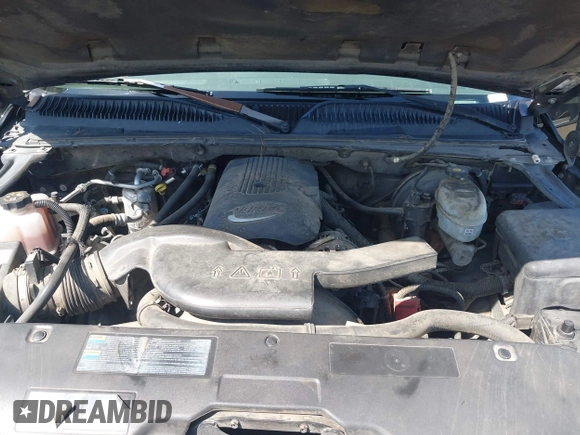 2003 Chevrolet Tahoe LS z VIN 1GNEC13T53J331221, wystawiony jako IAAI lot #42422243 z przebiegiem Nie podano mil oraz . Historia ofert i sprzedaży dostępna na DreamBid. Obrazek 10.