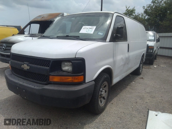2014 Chevrolet Express Cargo z VIN 1GCSGAFX1E1153230, wystawiony jako IAAI lot #42267802 z przebiegiem 246 804 mil mil oraz . Historia ofert i sprzedaży dostępna na DreamBid. Obrazek 17.