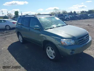 2006 Toyota Highlander w/3rd Row with VIN JTEEP21A560175515, listed as a IAAI auction lot 42037413 with 222,044 mi miles. Bid and sale history available at carsss.com. Image 1.