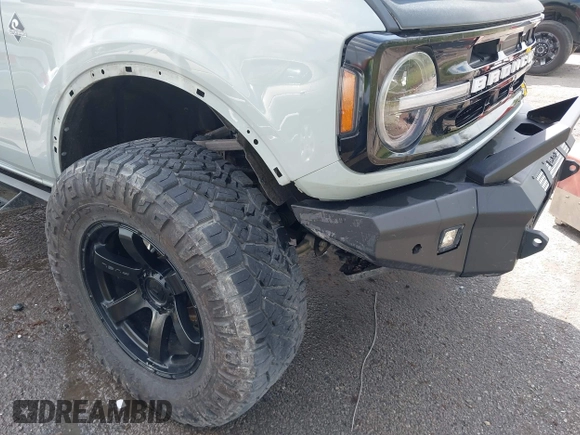 2022 Ford Bronco с VIN 1FMEE5BP9NLB05314, выставлен на аукционе IAAI как лот 41910228 с пробегом Не указан миль и . История ставок и продаж доступна на DreamBid. Изображение 6.