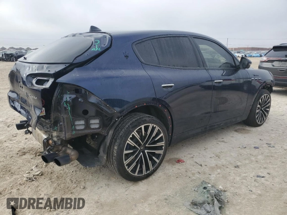 2023 Maserati Grecale Modena z VIN ZN682AVM1P7407775, wystawiony jako Copart lot #88538195 z przebiegiem 22 543 mil mil oraz Szkoda całkowita • Salvage title. Historia ofert i sprzedaży dostępna na DreamBid. Obrazek 3.