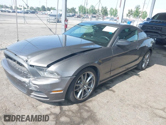 2013 Ford Mustang V6 с VIN 1ZVBP8AM2D5255551, выставлен на аукционе IAAI как лот 42587289 с пробегом 118 606 миль миль и . История ставок и продаж доступна на DreamBid. Изображение 2.