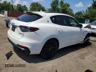 2021 Maserati Levante GranSport with VIN ZN661XUS4MX359603, listed as a Copart auction lot 57733254 with 24,354 mi miles and Salvage Title. Bid and sale history available at carsss.com. Image 3.