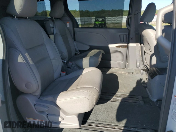 2017 Toyota Sienna XLE Auto Access Seat with VIN 5TDYZ3DC2HS791896, listed as a Copart auction lot 49890665 with 68,027 mi miles and Salvage Title. Bid and sale history available at carsss.com. Image 11.