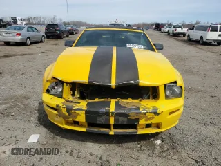 2005 Ford Mustang GT Deluxe with VIN 1ZVHT85H355249973, listed as a Copart auction lot 49499155 with 129,915 mi miles and Salvage Title. Bid and sale history available at DreamBid. Image 5.