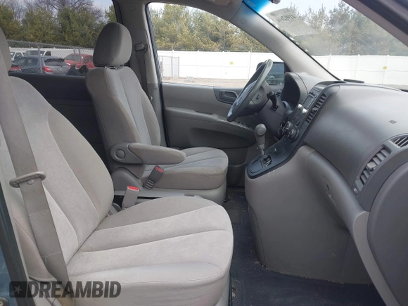 2010 Kia Sedona LX with VIN KNDMG4C36A6326605, listed as a IAAI auction lot 41902646 with 0 mi miles. Bid and sale history available at carsss.com. Image 5.