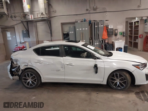 2019 Acura ILX Premium with VIN 19UDE2F76KA007150, listed as a IAAI auction lot 42065253 with 38,721 mi miles and . Bid and sale history available at DreamBid. Image 13.
