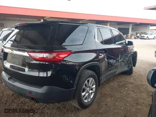 2018 Chevrolet Traverse LS with VIN 1GNERFKW1JJ105973, listed as a IAAI auction lot 41939730 with 153,336 mi miles. Bid and sale history available at carsss.com. Image 4.