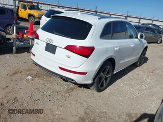 2014 Audi Q5 Premium Plus z VIN WA1DGAFP5EA058740, wystawiony jako IAAI lot #41734443 z przebiegiem 129 878 mil mil oraz . Historia ofert i sprzedaży dostępna na DreamBid. Obrazek 4.