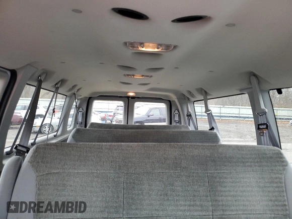 2004 Ford Econoline Passenger XL with VIN 1FBSS31L64HA57005, listed as a Copart auction lot 81564974 with 140,859 mi miles and Clean Title. Bid and sale history available at carsss.com. Image 10.