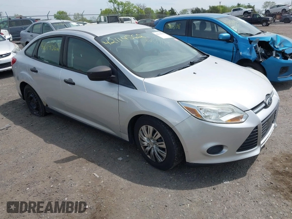 2013 Ford Focus S with VIN 1FADP3E2XDL154959, listed as a IAAI auction lot 42114562 with 98,031 mi miles. Bid and sale history available at carsss.com. Image 1.