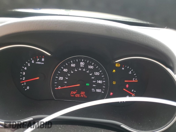 2015 Kia Sorento LX z VIN 5XYKTCA68FG636883, wystawiony jako Copart lot #58706905 z przebiegiem 105 147 mil mil oraz Szkoda całkowita • Salvage title. Historia ofert i sprzedaży dostępna na DreamBid. Obrazek 9.