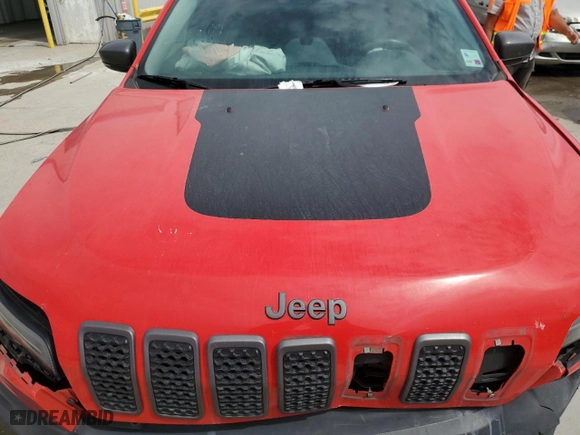 2019 Jeep Cherokee Trailhawk with VIN 1C4PJMBX1KD316791, listed as a Copart auction lot 47255485 with 109,346 mi miles and Salvage Title. Bid and sale history available at carsss.com. Image 12.