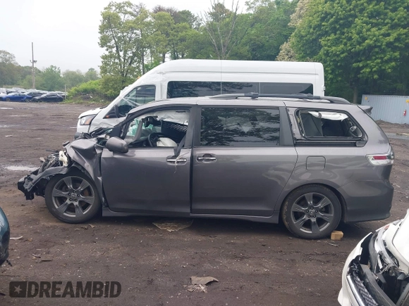 2019 Toyota Sienna SE with VIN 5TDXZ3DC4KS014221, listed as a IAAI auction lot 42275498 with 32,381 mi miles and . Bid and sale history available at DreamBid. Image 13.
