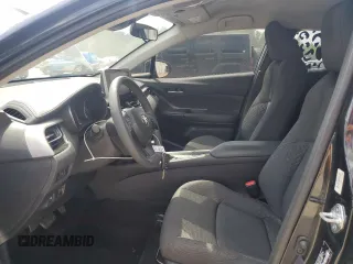 2020 Toyota C-HR LE z VIN NMTKHMBX6LR115284, wystawiony jako Copart lot #55139135 z przebiegiem 25 127 mil mil oraz Szkoda całkowita • Salvage title. Historia ofert i sprzedaży dostępna na DreamBid. Obrazek 7.