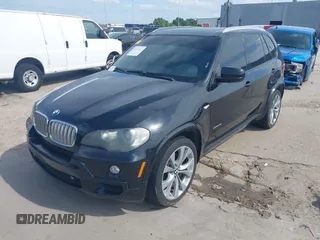 2010 BMW X5 z VIN 5UXFE8C52AL311929, wystawiony jako IAAI lot #42029162 z przebiegiem 182 369 mil mil oraz . Historia ofert i sprzedaży dostępna na DreamBid. Obrazek 2.