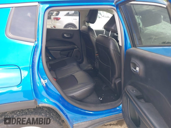 2018 Jeep Compass Altitude z VIN 3C4NJDBB0JT142314, wystawiony jako IAAI lot #42208895 z przebiegiem 119 459 mil mil oraz . Historia ofert i sprzedaży dostępna na DreamBid. Obrazek 8.