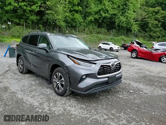 2021 Toyota Highlander XLE with VIN 5TDHZRBH9MS553524, listed as a Copart auction lot 57469405 with 51,784 mi miles and Salvage title. Bid and sale history available at DreamBid. Image 14.