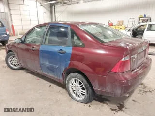 2007 Ford Focus S with VIN 1FAFP34N27W313853, listed as a IAAI auction lot 41491294 with 1 mi miles. Bid and sale history available at carsss.com. Image 3.