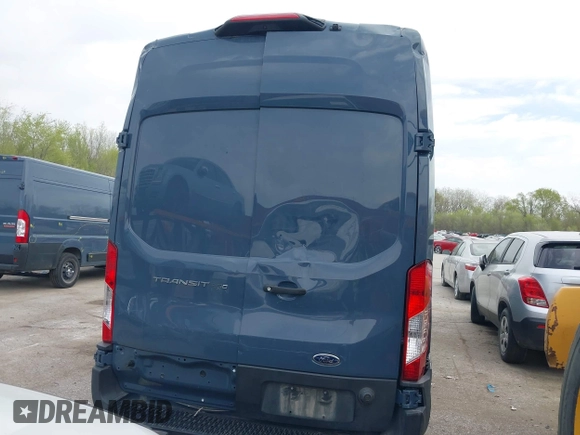 2019 Ford Transit z VIN 1FTYR3XM6KKB78621, wystawiony jako IAAI lot #41970802 z przebiegiem 56 170 mil mil oraz . Historia ofert i sprzedaży dostępna na DreamBid. Obrazek 16.
