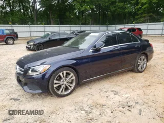 2015 Mercedes-Benz C 300 z VIN 55SWF4JB6FU090442, wystawiony jako Copart lot #54950615 z przebiegiem 100 575 mil mil oraz Szkoda całkowita • Salvage title. Historia ofert i sprzedaży dostępna na DreamBid. Obrazek 1.
