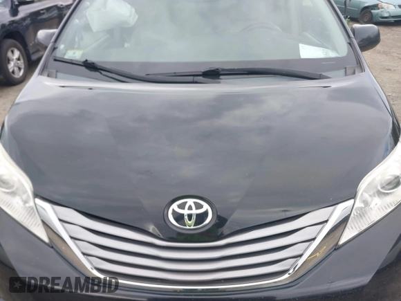 2015 Toyota Sienna Ltd with VIN 5TDDK3DC5FS125017, listed as a IAAI auction lot 41856928 with 116,597 mi miles. Bid and sale history available at carsss.com. Image 17.