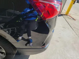 2020 Chevrolet Equinox LT z VIN 2GNAXJEV5L6233921, wystawiony jako IAAI lot #42466454 z przebiegiem 64 667 mil mil oraz . Historia ofert i sprzedaży dostępna na DreamBid. Obrazek 16.
