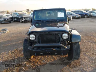 2018 Jeep Wrangler JK Unlimited Sahara with VIN 1C4HJWEG0JL810480, listed as a IAAI auction lot 41260609 with 69,776 mi miles. Bid and sale history available at carsss.com. Image 13.