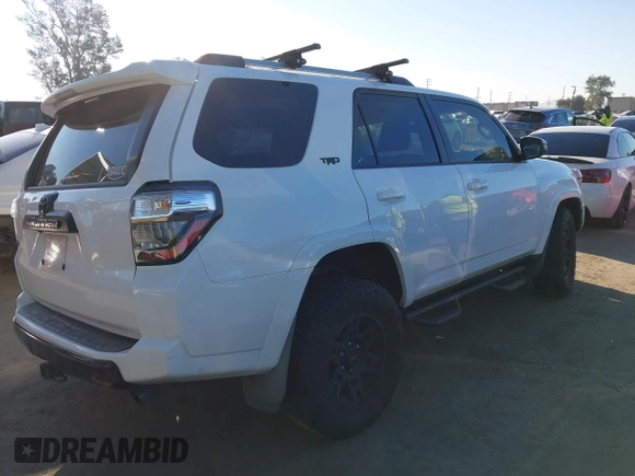 2016 Toyota 4Runner Limited with VIN JTEBU5JR1G5311453, listed as a IAAI auction lot 41626976 with 97,497 mi miles and . Bid and sale history available at DreamBid. Image 4.