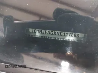 2022 Jeep Grand Cherokee Laredo X z VIN 1C4RJFAGXNC117898, wystawiony jako IAAI lot #41662006 z przebiegiem 64 546 mil mil oraz . Historia ofert i sprzedaży dostępna na DreamBid. Obrazek 9.