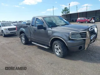 2008 Ford F-150 XL z VIN 1FTRF12W08KD47034, wystawiony jako IAAI lot #41977398 z przebiegiem 229 463 mil mil oraz . Historia ofert i sprzedaży dostępna na DreamBid. Obrazek 1.