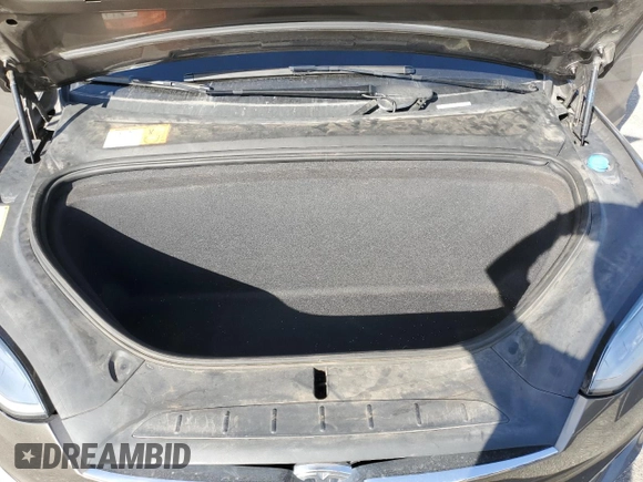 2016 Tesla Model X 70D z VIN 5YJXCBE23GF010836, wystawiony jako Copart lot #57512055 z przebiegiem 115 475 mil mil oraz Szkody całkowita. Historia ofert i sprzedaży dostępna na DreamBid. Obrazek 12.