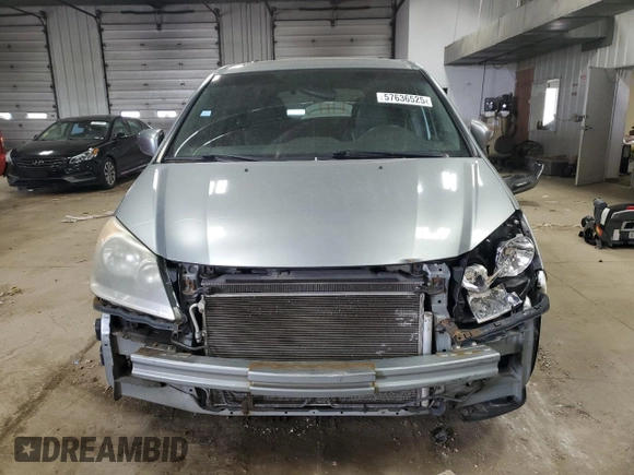 2008 Honda Odyssey EX-L z VIN 5FNRL38768B025497, wystawiony jako Copart lot #57636525 z przebiegiem 179 568 mil mil oraz Nie do naprawy • Non repairable. Historia ofert i sprzedaży dostępna na DreamBid. Obrazek 5.