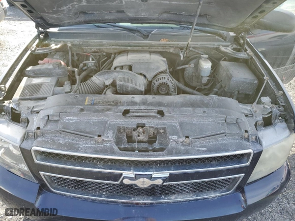 2009 Chevrolet Suburban LT w/1LT with VIN 1GNFK26349R240430, listed as a Copart auction lot 43215215 with 228,316 mi miles and Clean Title. Bid and sale history available at carsss.com. Image 12.