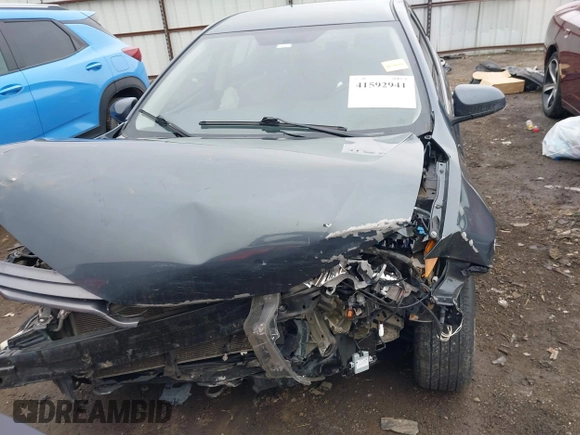 2015 Toyota Corolla L z VIN 5YFBURHE6FP282936, wystawiony jako IAAI lot #41592941 z przebiegiem 117 750 mil mil oraz . Historia ofert i sprzedaży dostępna na DreamBid. Obrazek 13.