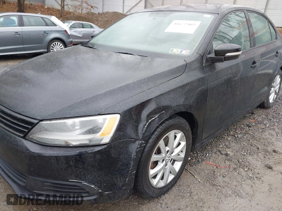 2011 Volkswagen Jetta SE с VIN 3VWBZ7AJ9BM395274, выставлен на аукционе IAAI как лот 41672902 с пробегом 79 218 миль миль и . История ставок и продаж доступна на DreamBid. Изображение 13.