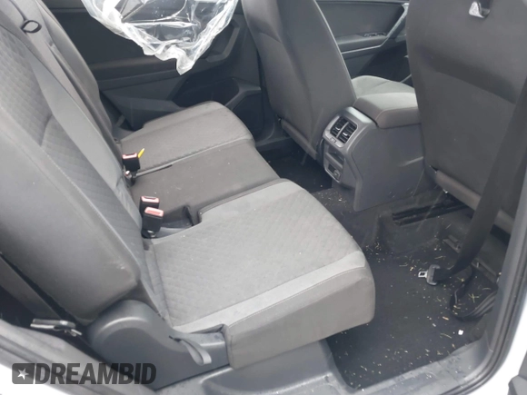 2019 Volkswagen Tiguan S with VIN 3VV0B7AX7KM031438, listed as a IAAI auction lot 42367337 with Not provided miles and . Bid and sale history available at DreamBid. Image 8.