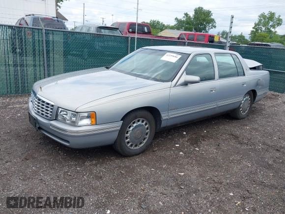 1998 Cadillac DeVille z VIN 1G6KD54Y7WU740871, wystawiony jako IAAI lot #42259686 z przebiegiem 124 542 mil mil oraz . Historia ofert i sprzedaży dostępna na DreamBid. Obrazek 17.