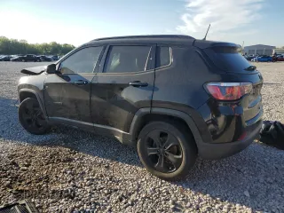 2018 Jeep Compass Altitude with VIN 3C4NJCBBXJT318361, listed as a Copart auction lot 51992595 with Not provided miles and Salvage title. Bid and sale history available at DreamBid. Image 2.